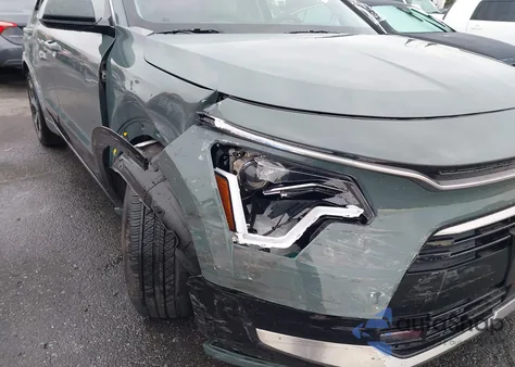 2024 Kia Niro Ex Touring z USA, uszkodzony, nr VIN KNDCR3LE2R5190301